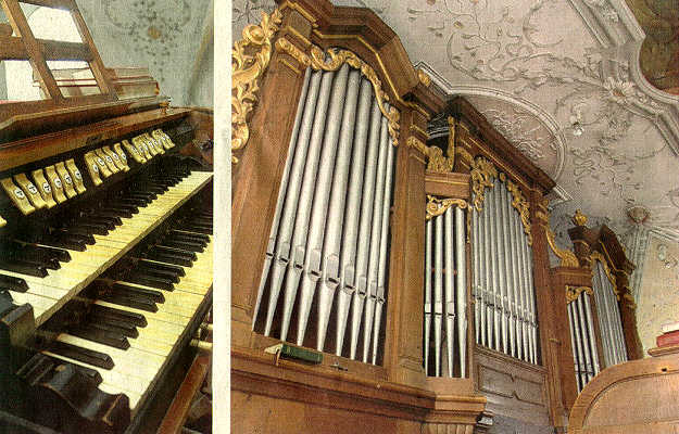 Die Orgel von St. Martin in Batzenhofen - links der Spieltisch, rechts der Orgelprospekt auf der Empore, soll erneuert werden. Eventuell können Teile des alten Instruments wieder verwendet werden.   Foto: Marcus Merk